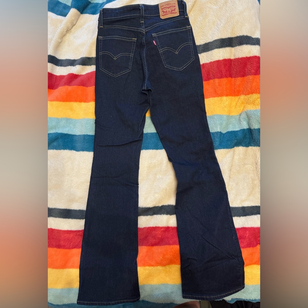 Levi's 725 High Rise Bootcut Jeans - Picture 6 of 6